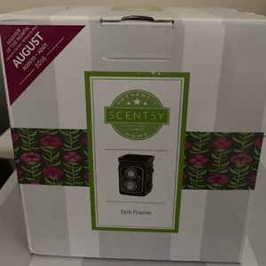 New Full size Scentsy warmer Still Frame